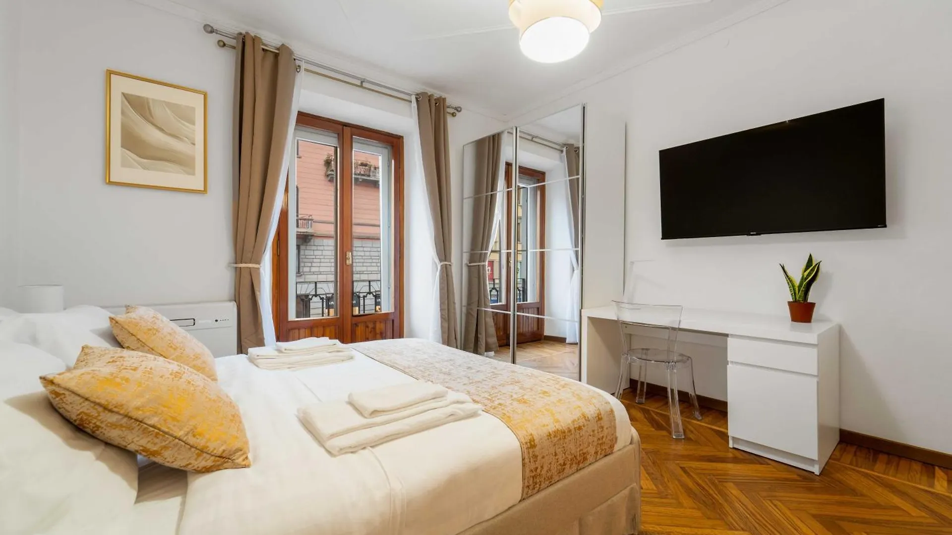 Luxury Apartment - Central, 10 Min From Duomo 0*, Milão Itália