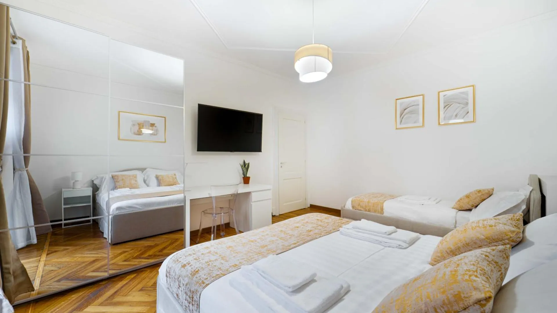 Luxury Apartment - Central, 10 Min From Duomo Itália